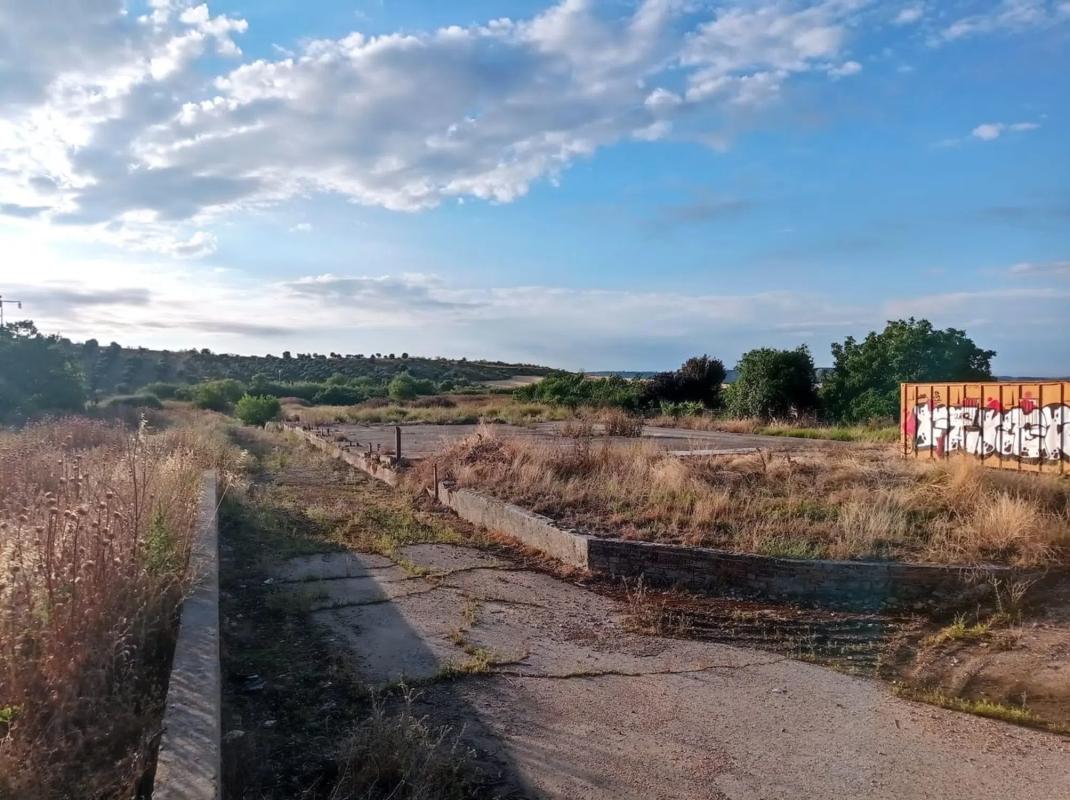 Działka na sprzedaż w Camarma de Esteruelas, Madryt photo 1