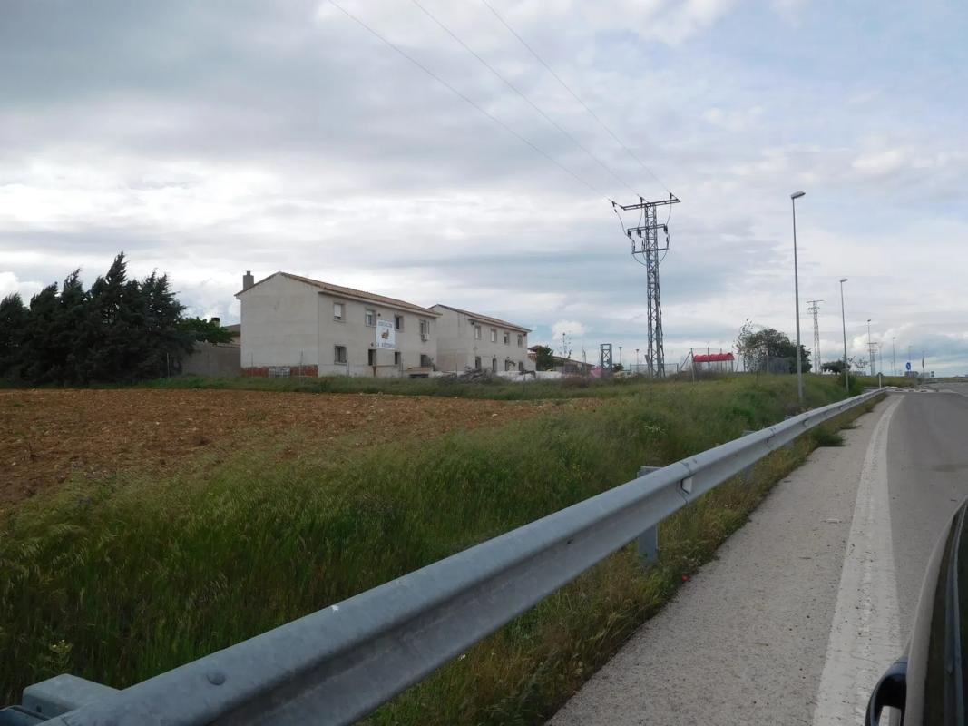 Terreno en venta en Camarma de Esteruelas, Madrid photo 4