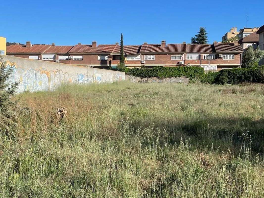 Terreno en venta en Alcalá de Henares, Madrid photo 1