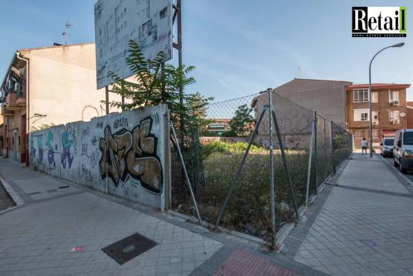 Terreno en calle Tordesillas photo 3