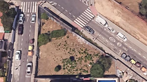 Terreno en calle de Milán thumbnail 1