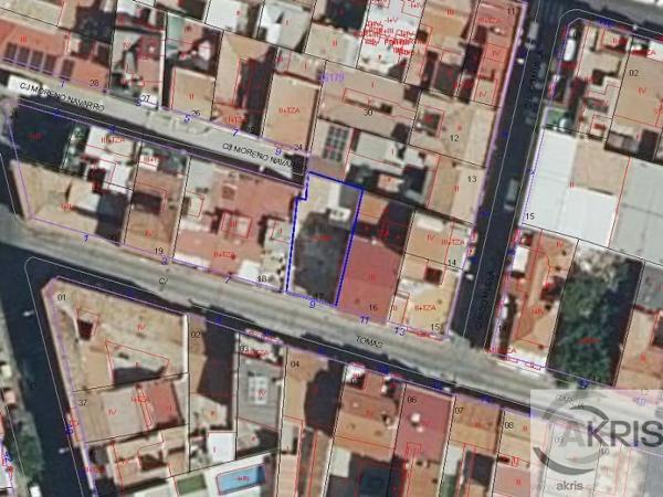 Terreno en calle de Tomás García photo 3