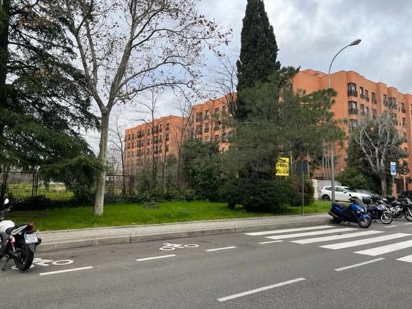Terreno en calle de Campezo, 4 thumbnail 2