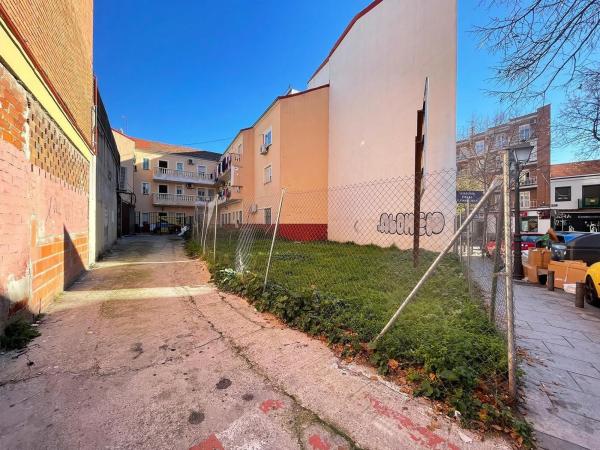 Terreno en Barrio Villaverde Alto photo 3