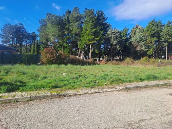 Terreno en Becerril de la Sierra photo 2