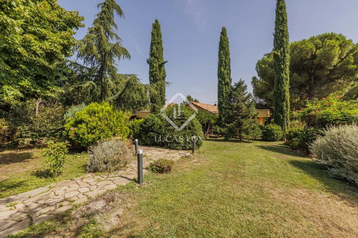 Land for sale in Boadilla del Monte, Madrid photo 2