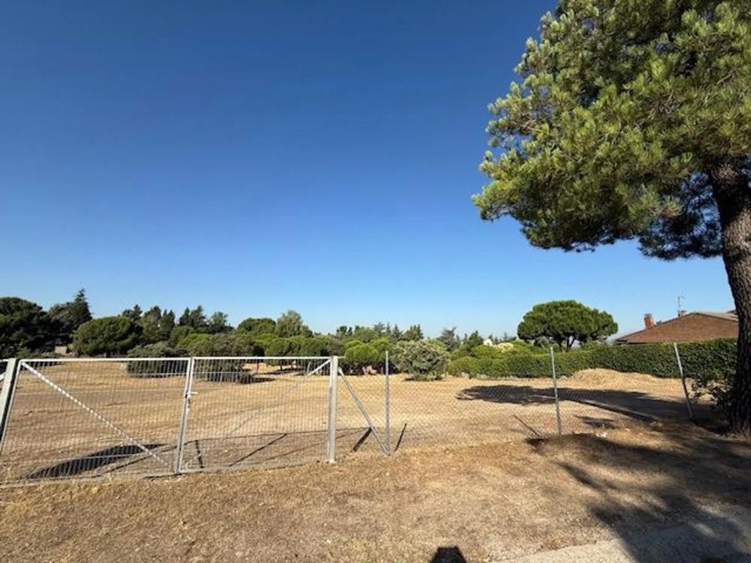 Terreno en venta en Boadilla del Monte, Madrid photo 2