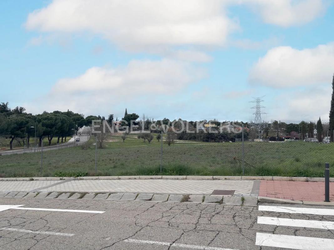 Land for sale in Boadilla del Monte, Madrid photo 4