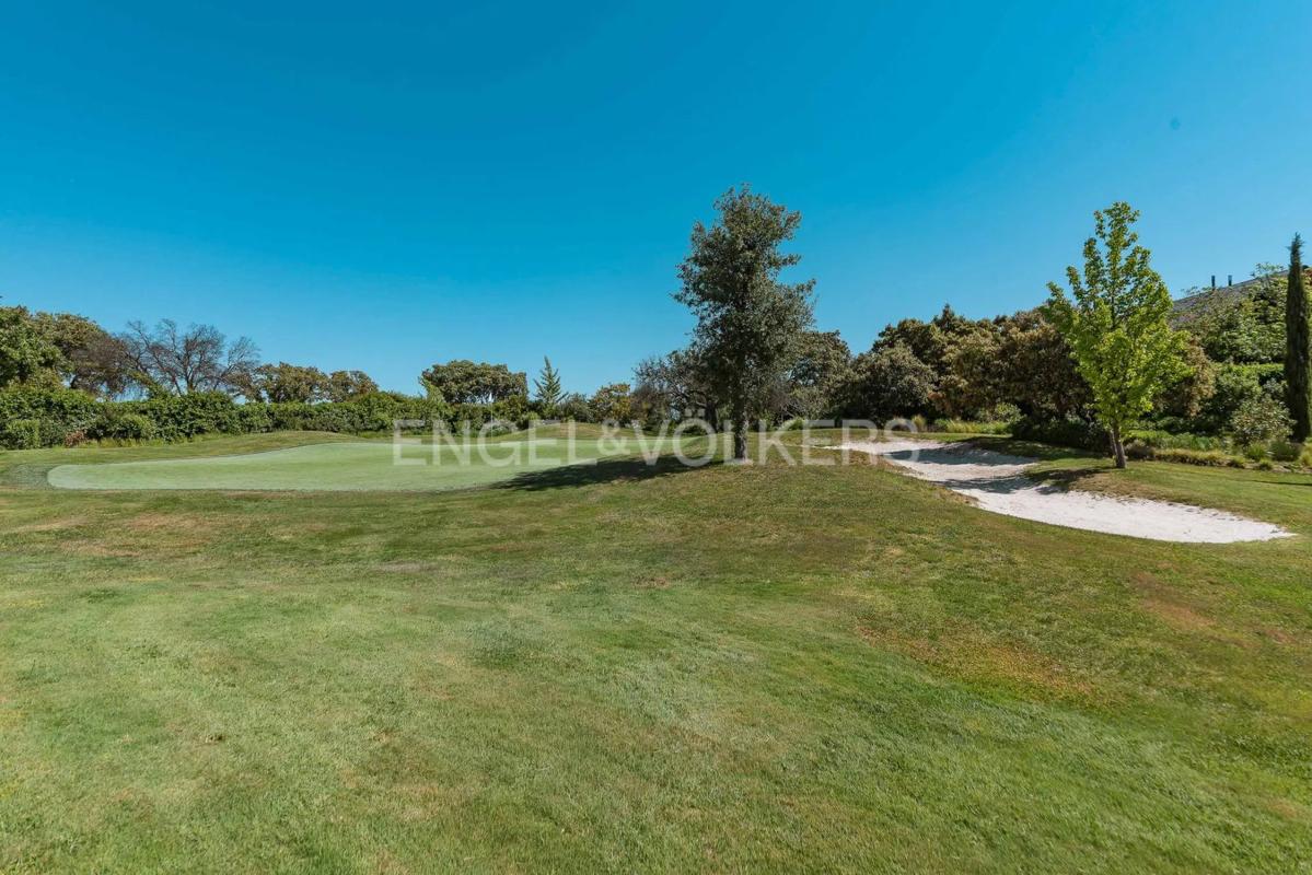 Terreno en venta en Boadilla del Monte, Madrid photo 3