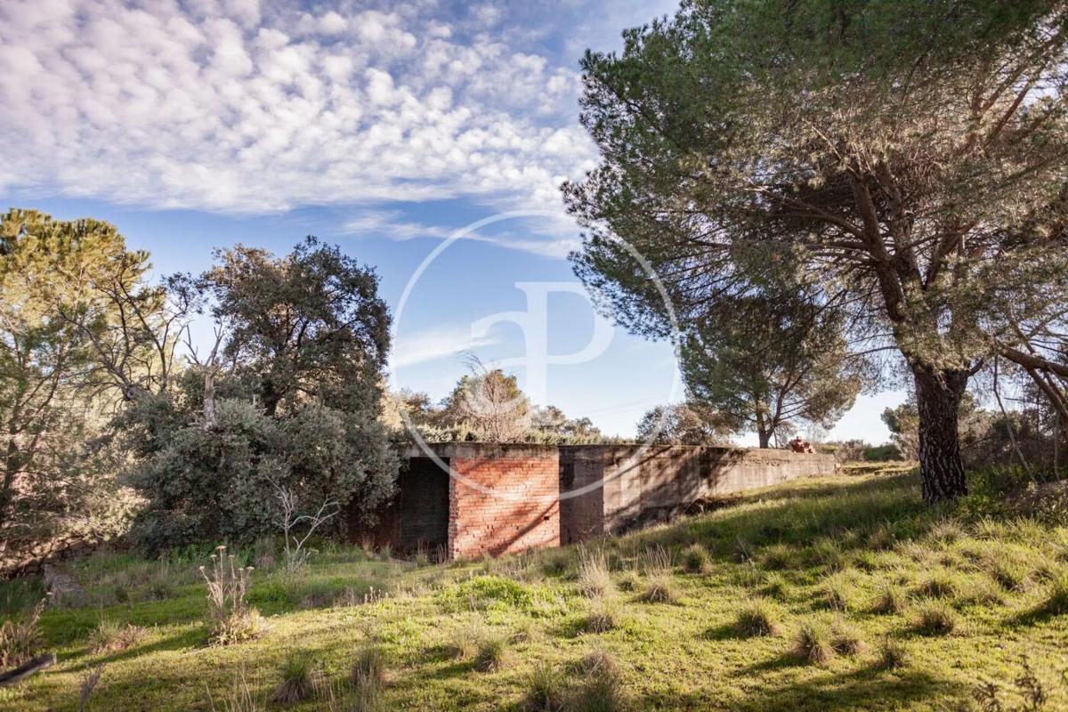 Terreno en venta en Boadilla del Monte, Madrid photo 1