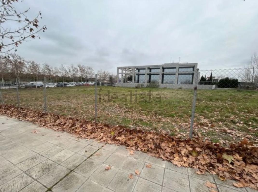 Terreno en venta en Boadilla del Monte, Madrid photo 1