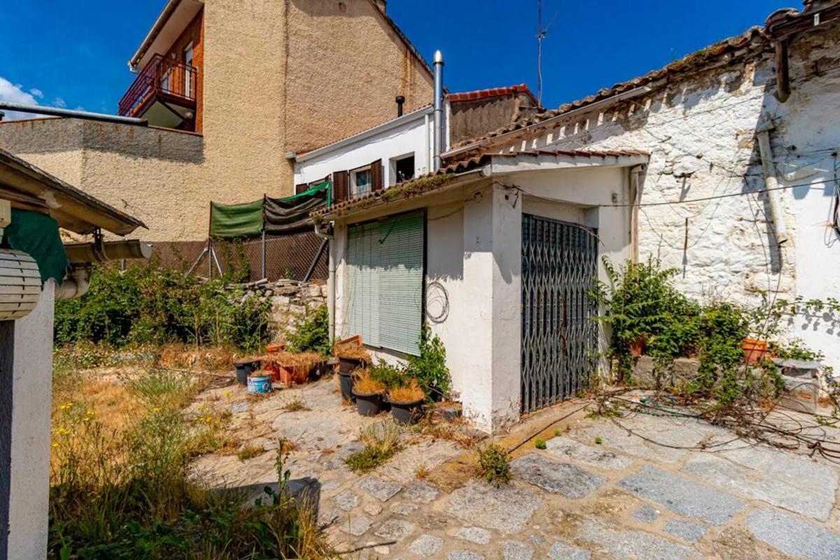 Land for sale in Cerceda, Madrid photo 1