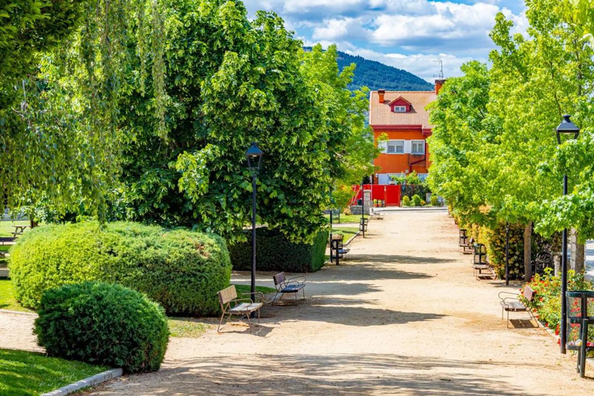 Land for sale in Cerceda, Madrid photo 3