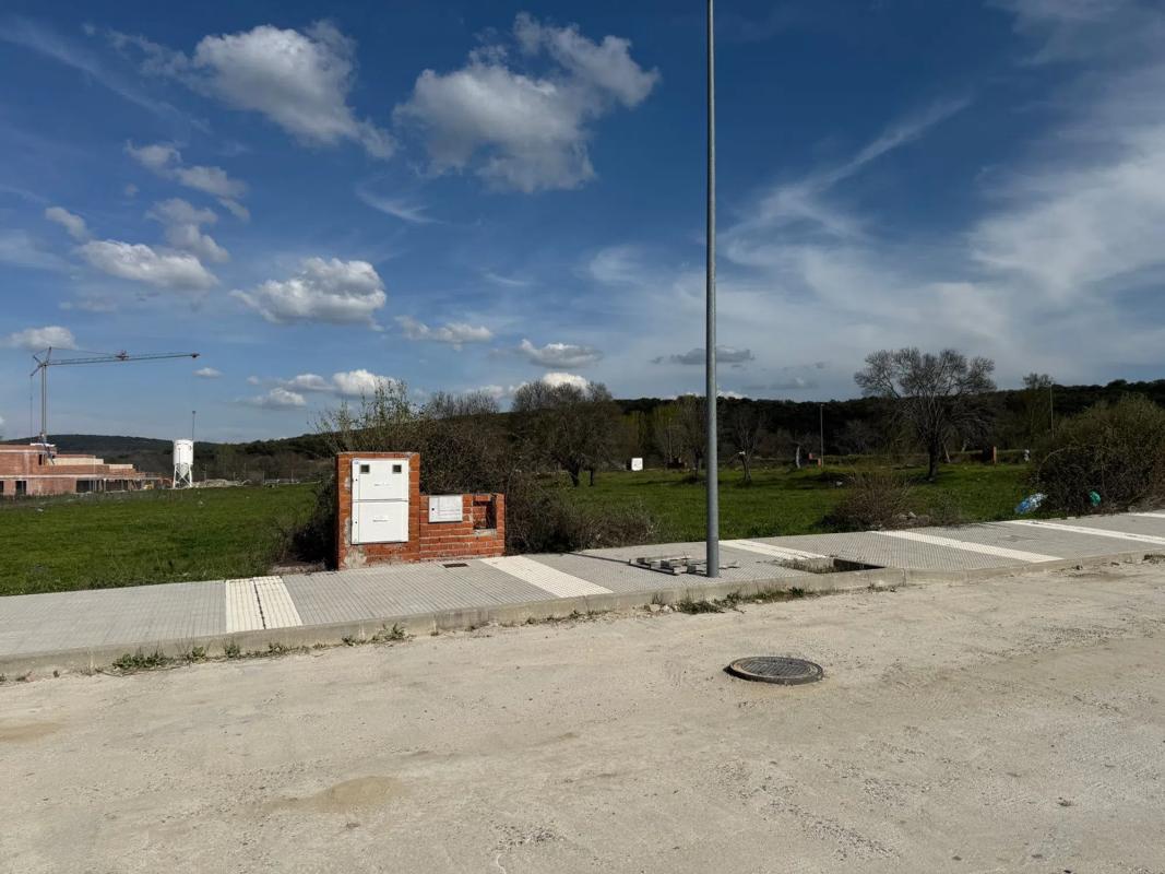 Terreno en venta en Cerceda, Madrid photo 2