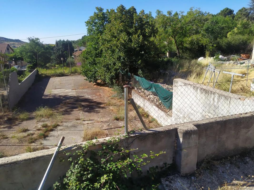 Land for sale in Cercedilla, Madrid photo 2