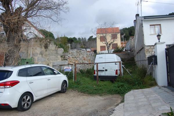 Terreno en calle la Oliva s/n thumbnail 1