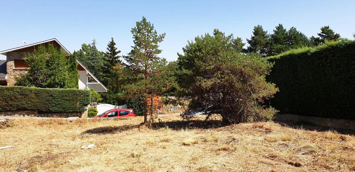 Terreno en venta en Collado Mediano, Madrid photo 2