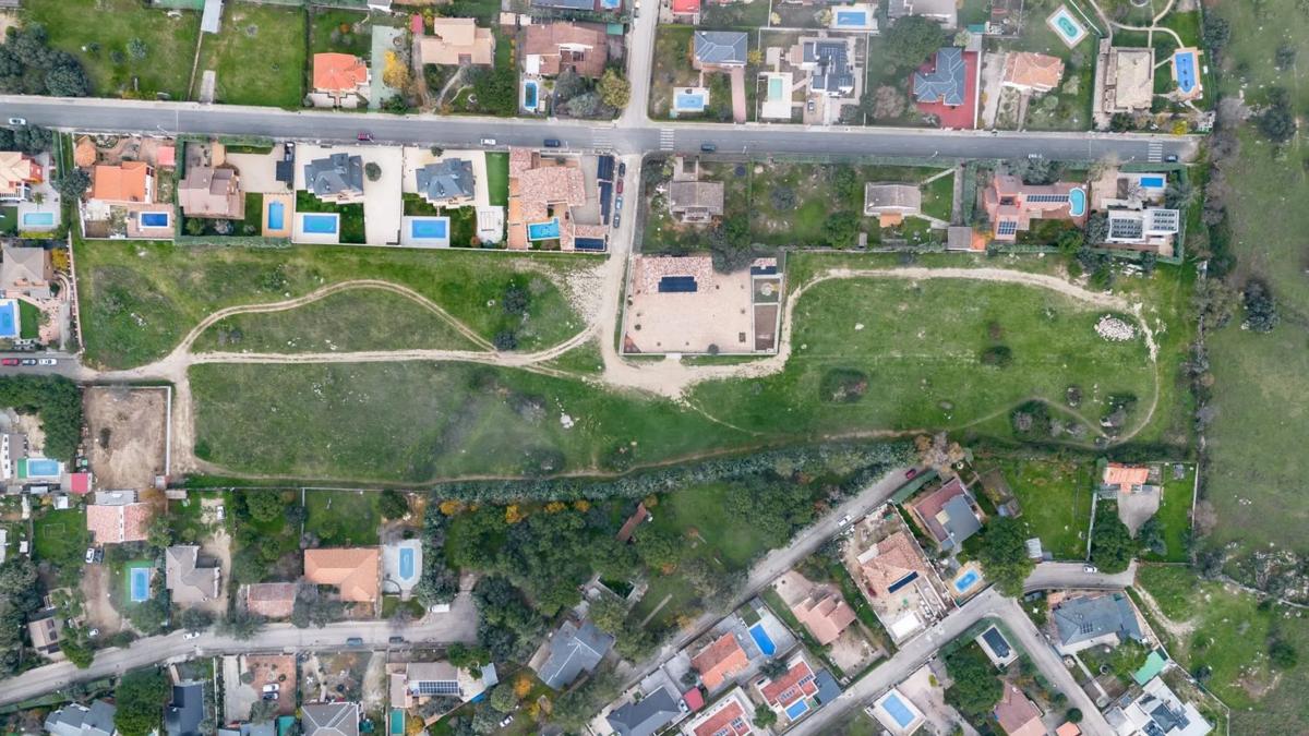 Land for sale in Colmenarejo, Madrid photo 3
