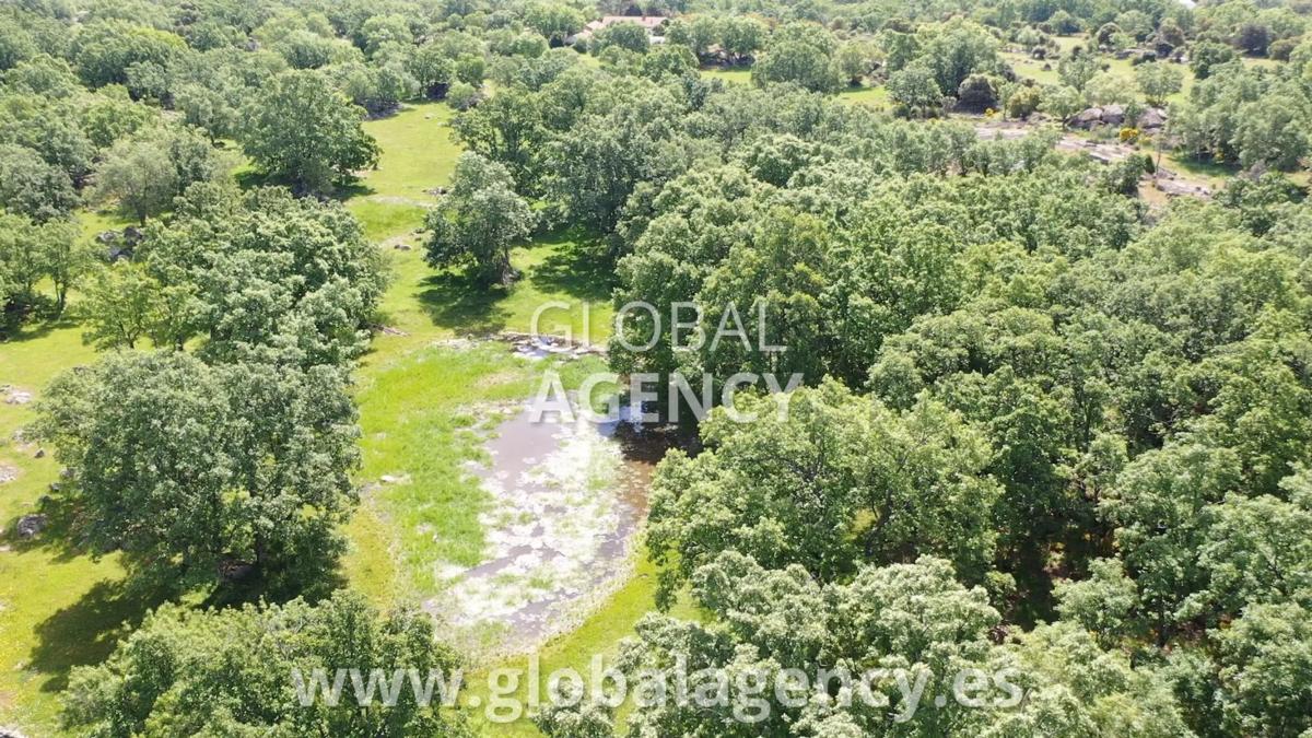 Terreno en venta en El Escorial, Madrid photo 2
