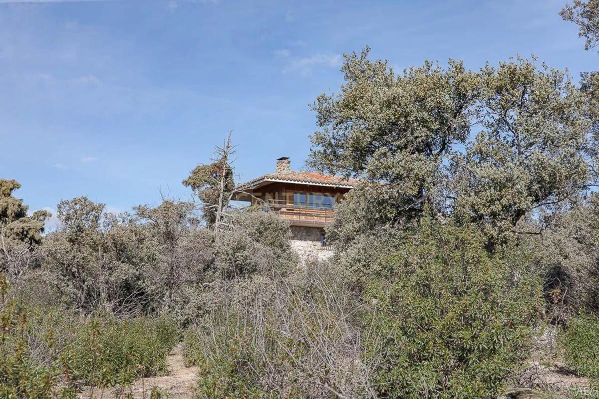 Land for sale in El Escorial, Madrid photo 2