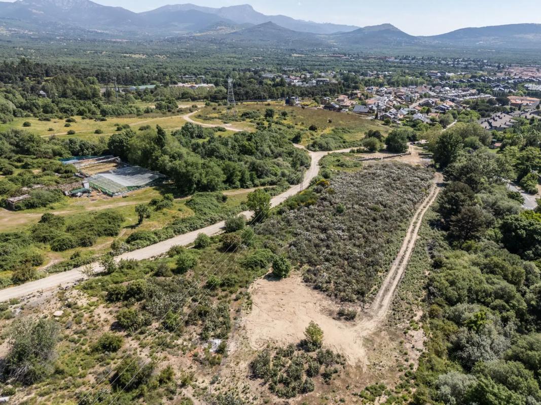 Terreno en venta en Guadarrama, Madrid photo 1