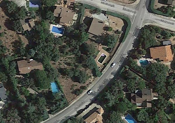 Terreno en avenida urbanización La Berzosa s/n photo 4