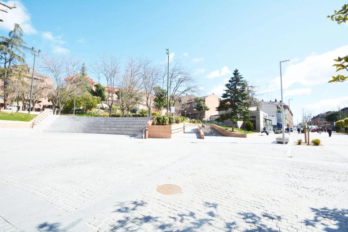 Działka na sprzedaż w Las Rozas de Madrid, Madryt photo 1