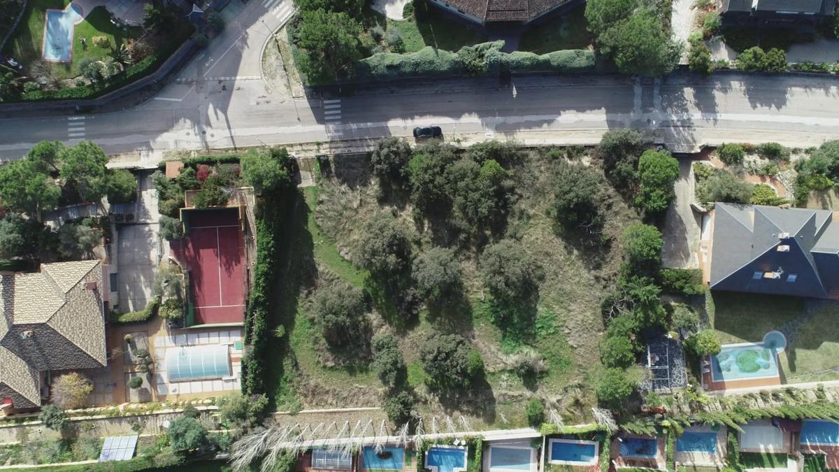 Terreno en venta en Las Rozas de Madrid, Madrid photo 1