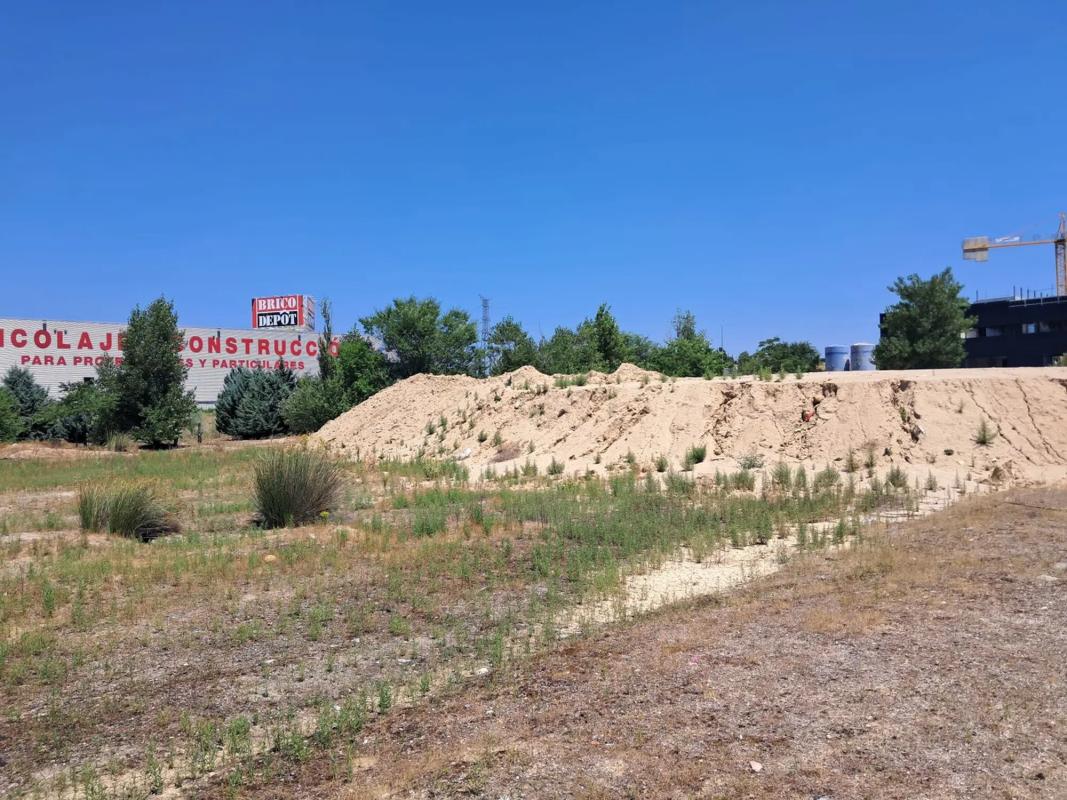 Участок земли на продажу в Махадаонда, Мадрид photo 4