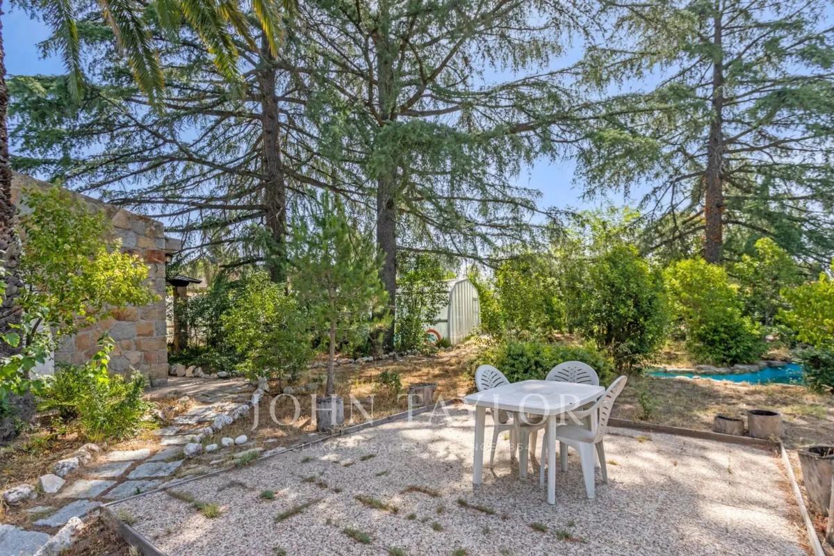 Terreno en venta en Majadahonda, Madrid photo 5