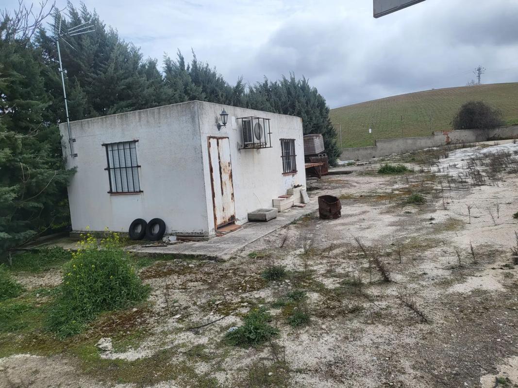 Terreno en venta en Majadahonda, Madrid photo 1