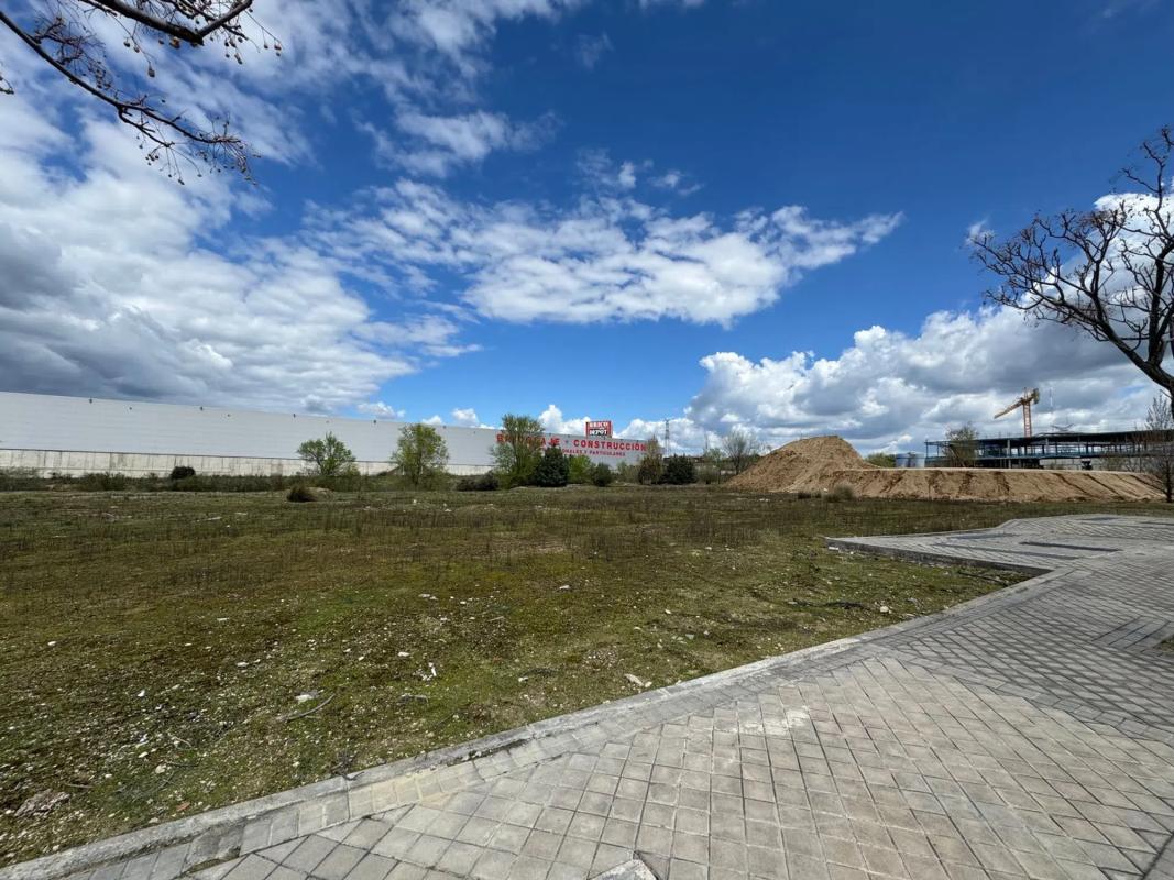 Участок земли на продажу в Махадаонда, Мадрид photo 4
