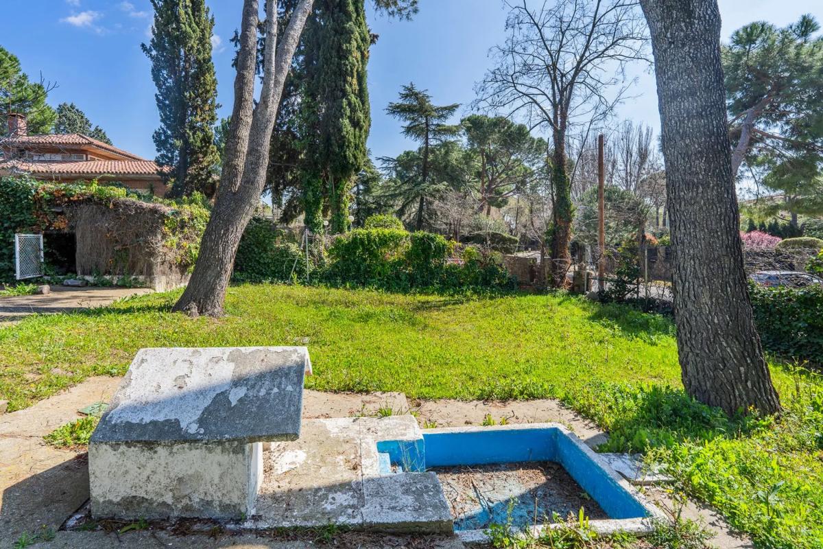 Terreno en venta en Pozuelo de Alarcón, Madrid photo 4