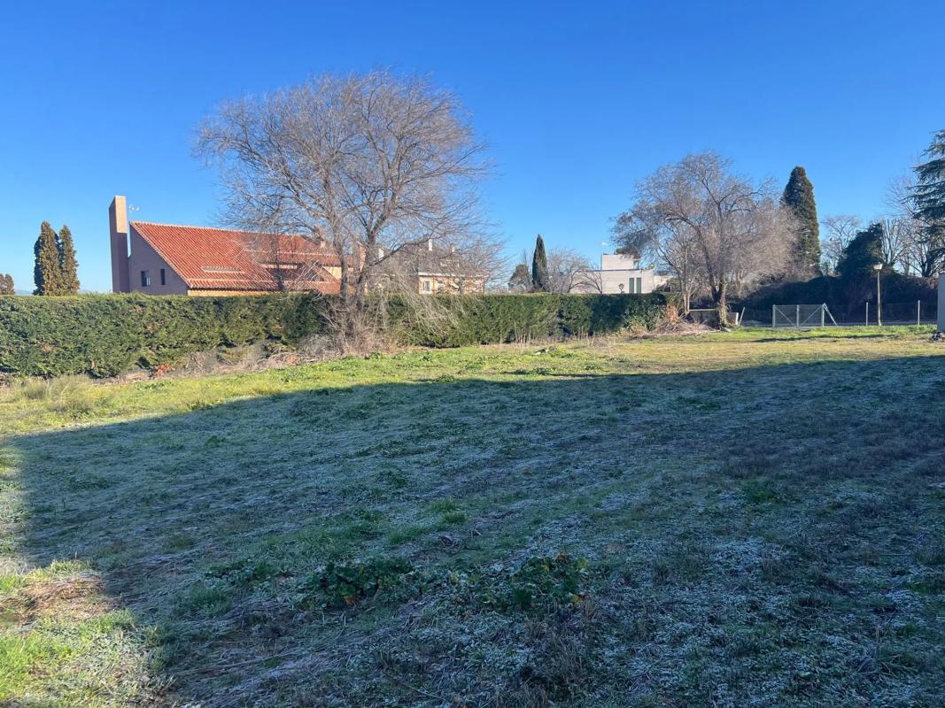 Terreno en venta en Pozuelo de Alarcón, Madrid photo 1