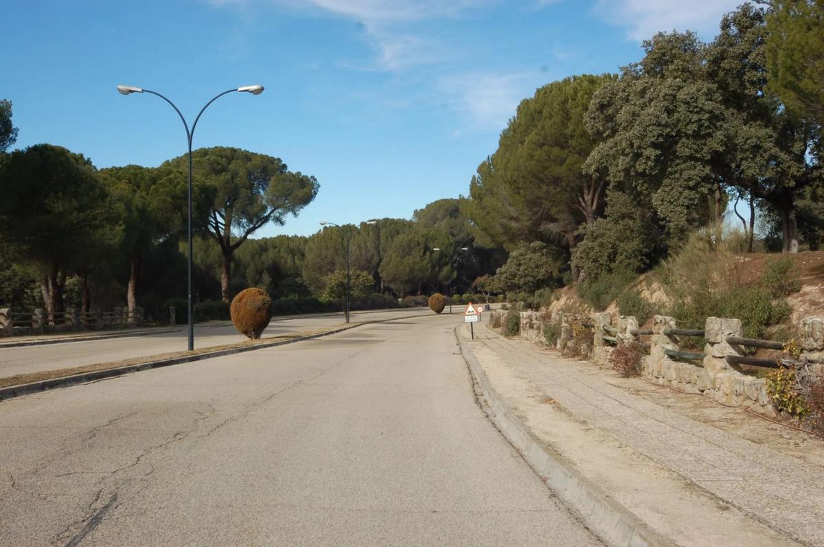 Terreno en venta en Pozuelo de Alarcón, Madrid photo 3