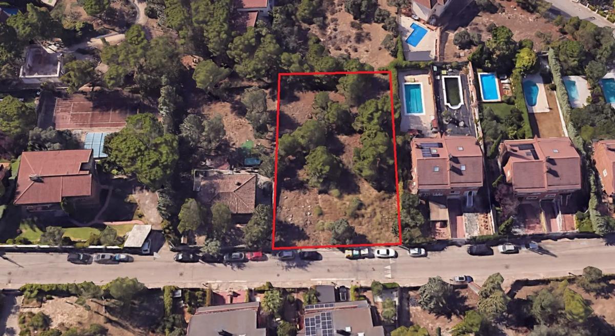 Terreno en venta en Torrelodones, Madrid photo 2