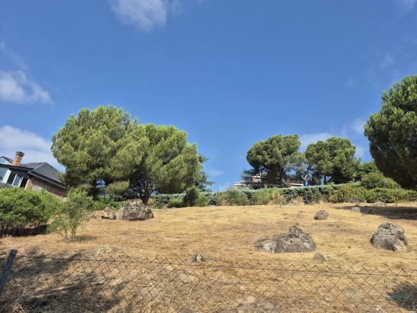 Terreno en Barrio El Monte photo 1
