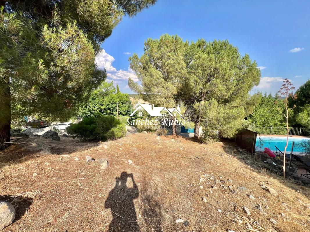 Terreno en venta en Torrelodones, Madrid photo 3