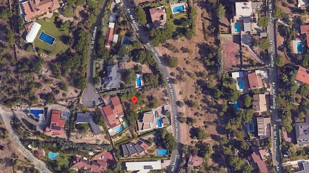 Terreno en venta en Torrelodones, Madrid photo 1