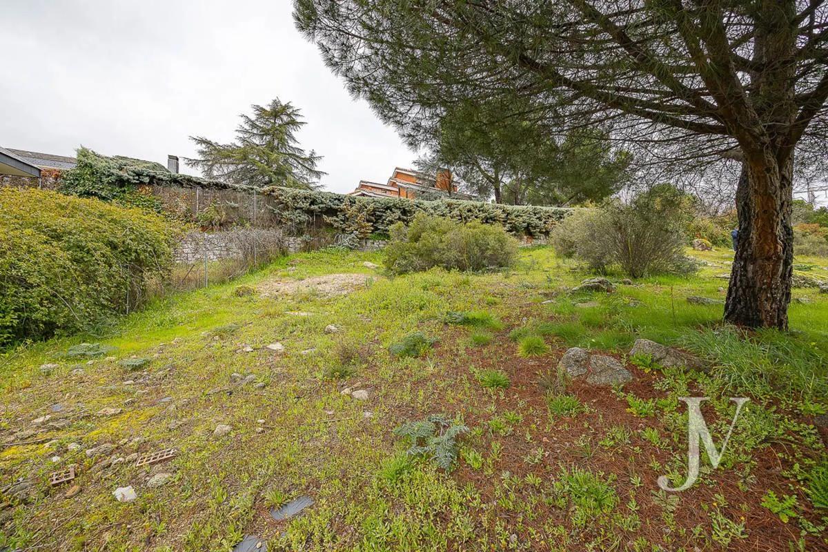 Terreno en venta en Torrelodones, Madrid photo 4