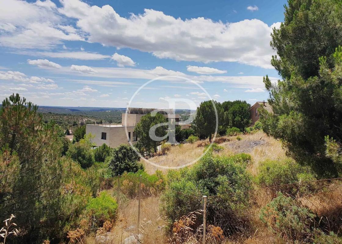 Terreno en venta en Torrelodones, Madrid photo 1