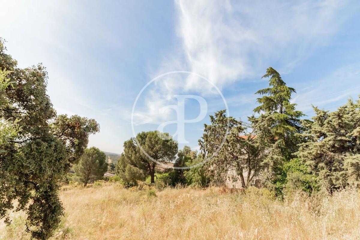 Terreno en venta en Torrelodones, Madrid photo 5