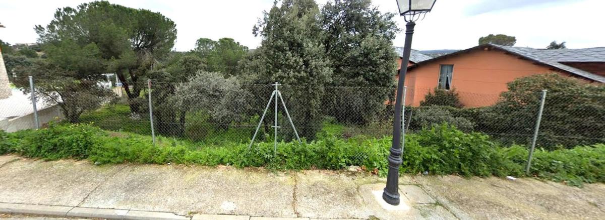 Terreno en venta en Torrelodones, Madrid photo 2
