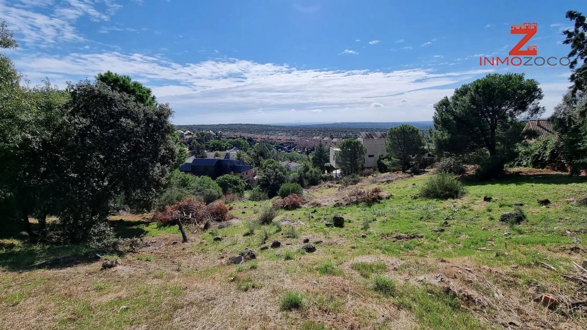 Terreno en venta en Torrelodones, Madrid photo 1