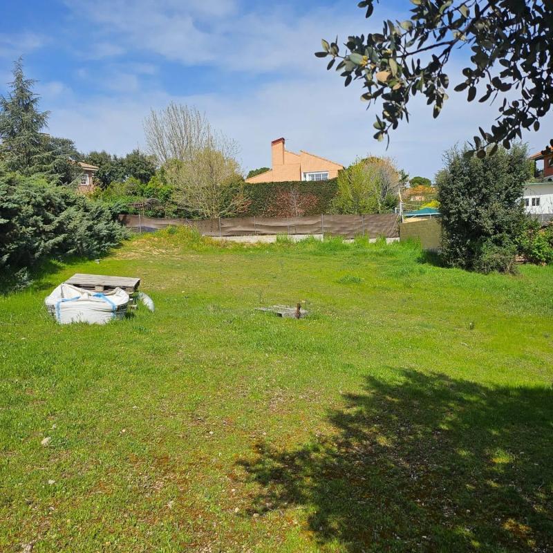 Terreno en venta en Valdemorillo, Madrid photo 4