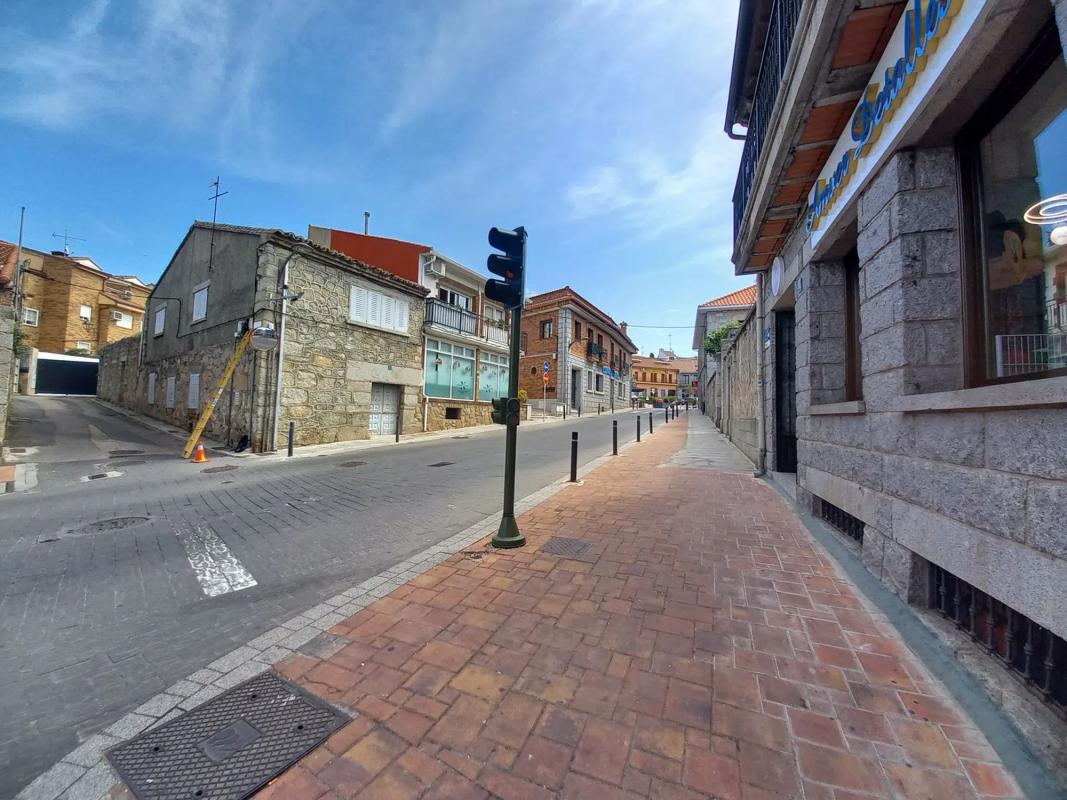 Terreno en venta en Valdemorillo, Madrid photo 2