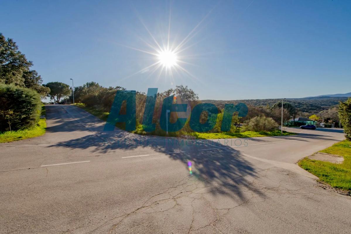 Land for sale in Valdemorillo, Madrid photo 1