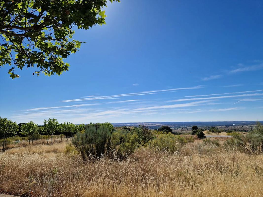 Terreno en venta en Valdemorillo, Madrid photo 3