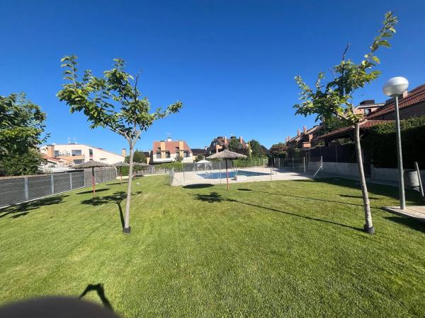 Terreno en Villanueva de la Cañada photo 1