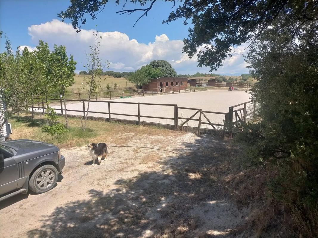 Działka na sprzedaż w Villaviciosa de Odón, Madryt photo 1